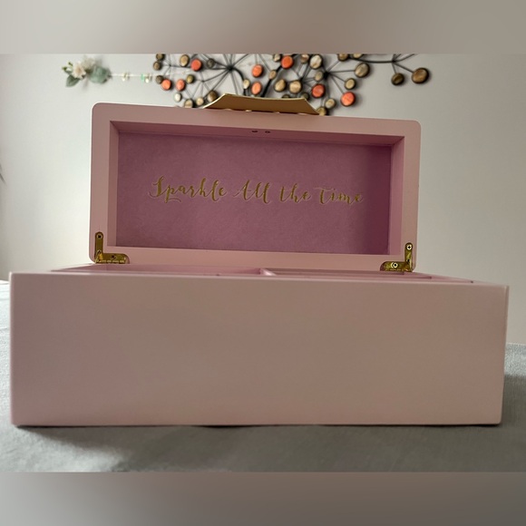 Kids Disney Princess Gold Icon Pink Lacquer Wood Jewelry Box Jewelry Organizer - Picture 4 of 15